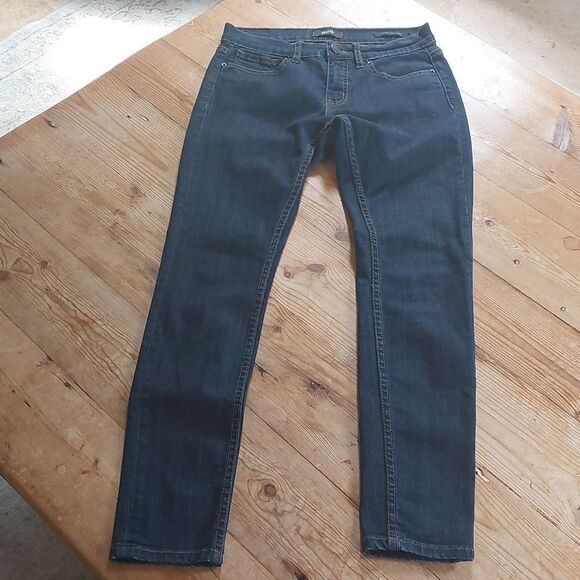 BDG Mid Rise Twig Ankle Jeans - Picture 10 of 11